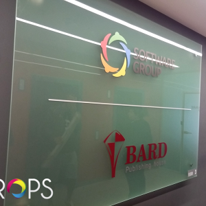 printing on plexiglass, advertising agency